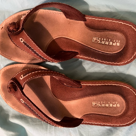 Sperry leather flip flops size 8 - Picture 2 of 5